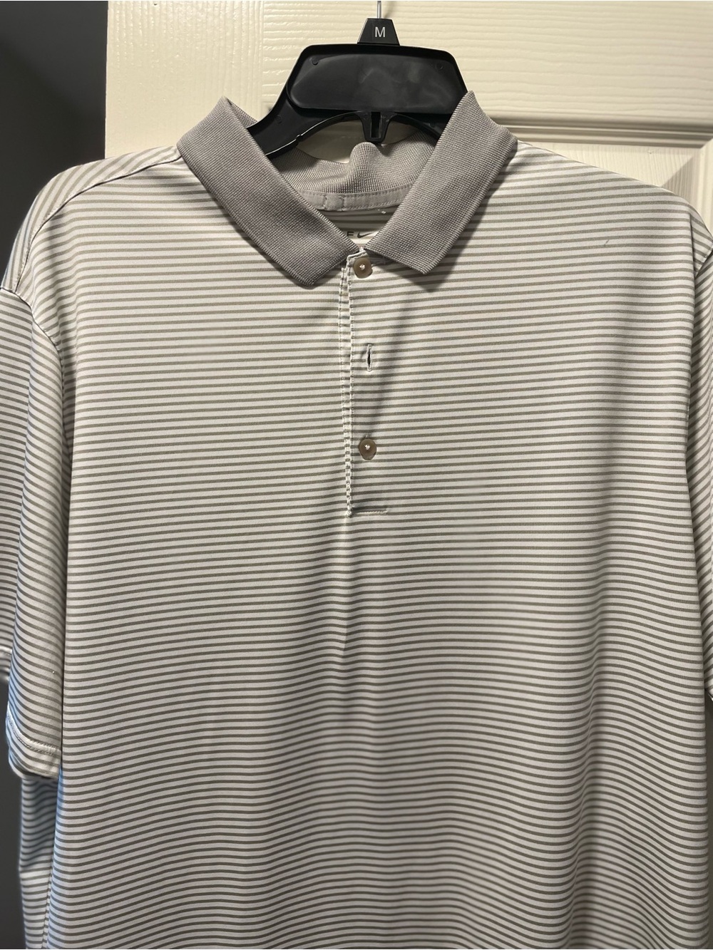 Nike Golf Polo‎ Men's XL Grey & White Striped Dri Fit Standard Fit
